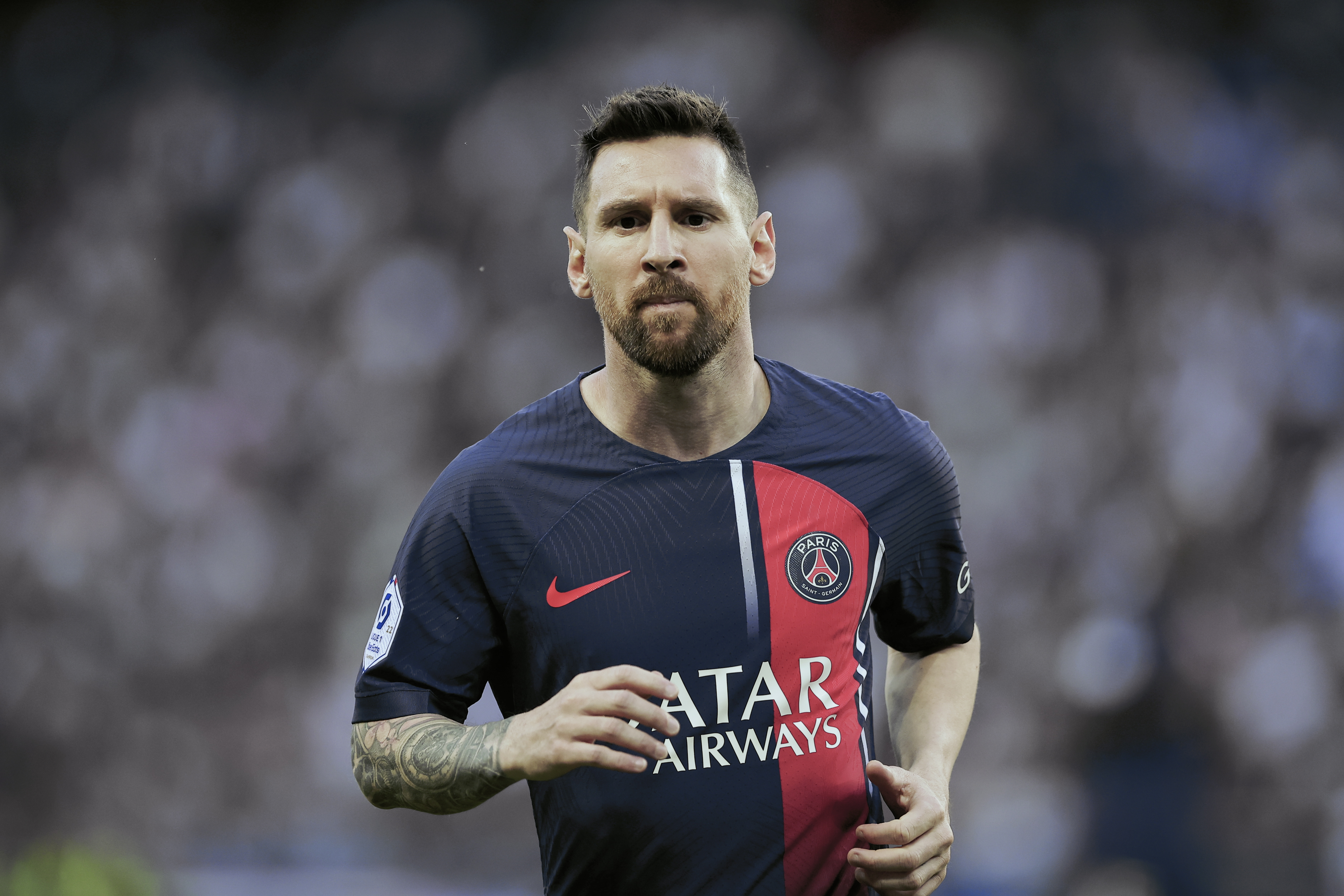 Paris (France), 15/04/2023.- Paris Saint Germain's Lionel Messi in action during the French Ligue 1 soccer match between Paris Saint Germain and Clermont Foot 63 in Paris, France, 03 June 2023. (Francia) EFE/EPA/CHRISTOPHE PETIT TESSON