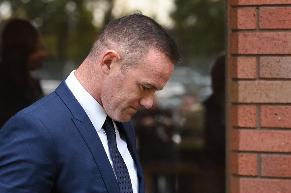 Rooney, multado con dos semanas sin sueldo por el Everton tras conducir ebrio
