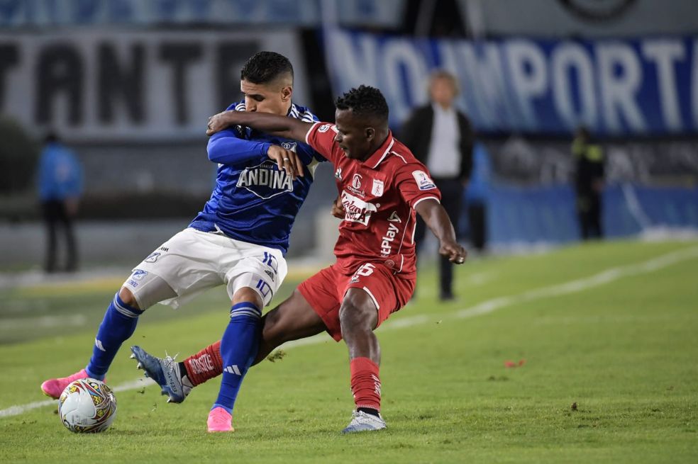 Victoria de Millonarios 2 - 1 frente a América de Cali en el estadio El Campín de Bogotá.