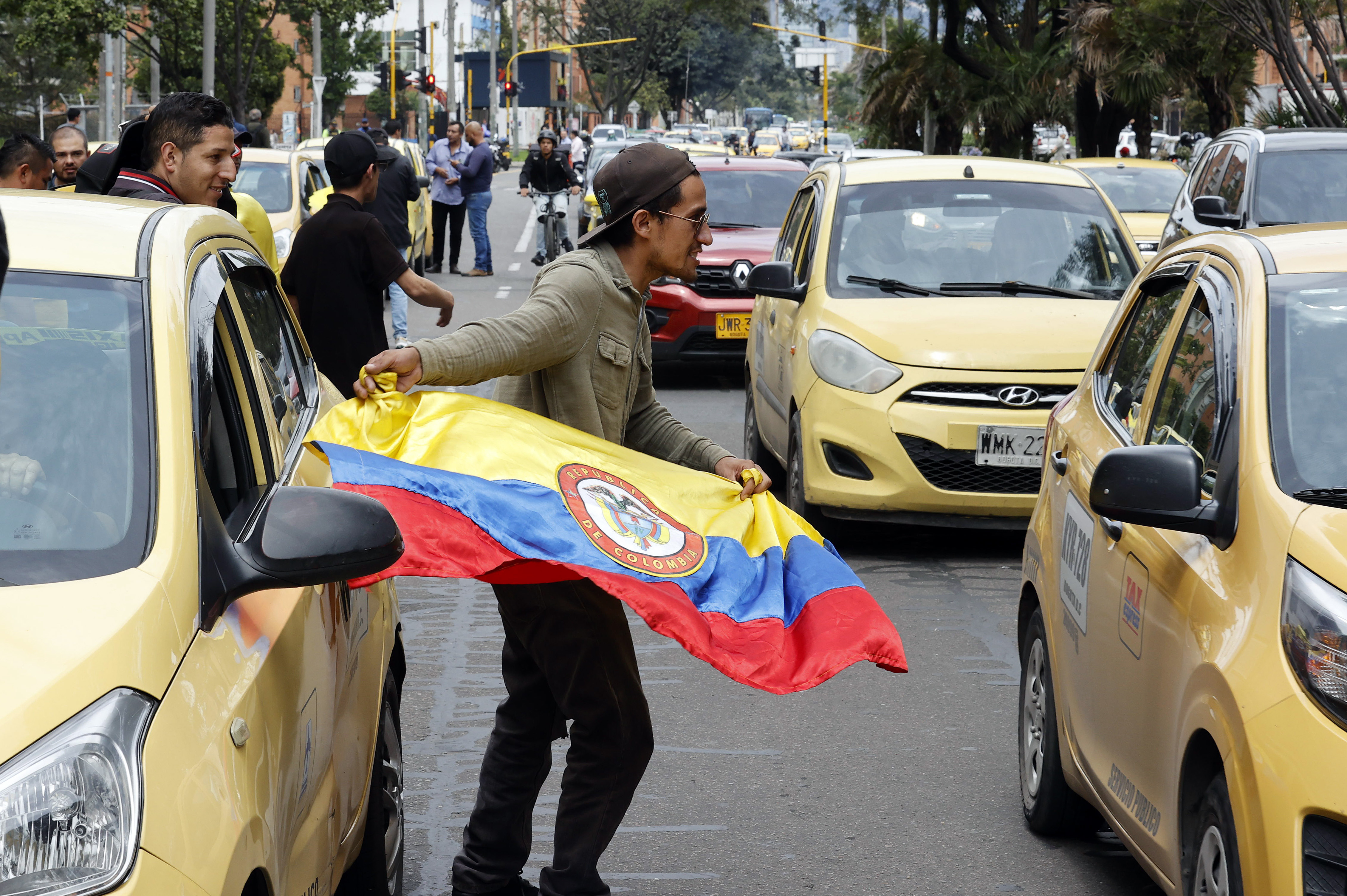 Taxistas convocan a nuevo bloqueo en Bogotá: conozca los puntos de concentración