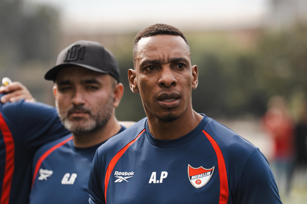 Luis Amaranto Perea tuvo su primera práctica como técnico de Independiente Medellín