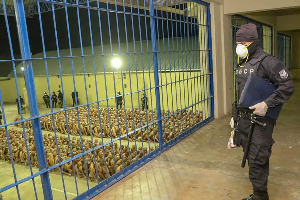 ¿Qué está pasando en las cárceles de El Salvador?