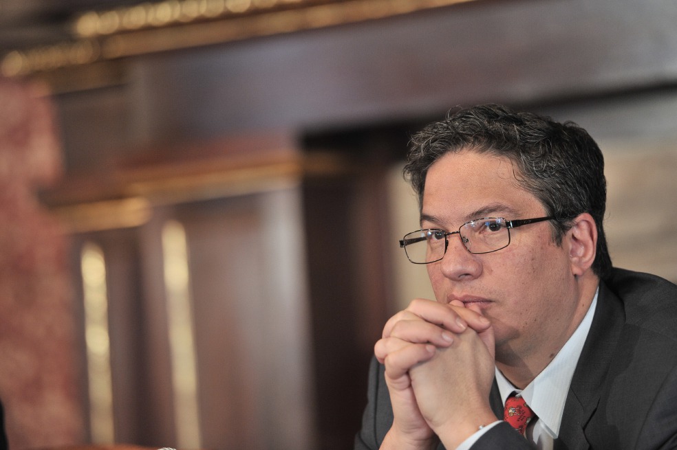 «Recursos de la campaña de Santos no ingresaron bajo procedimientos establecidos»: Director de Dian