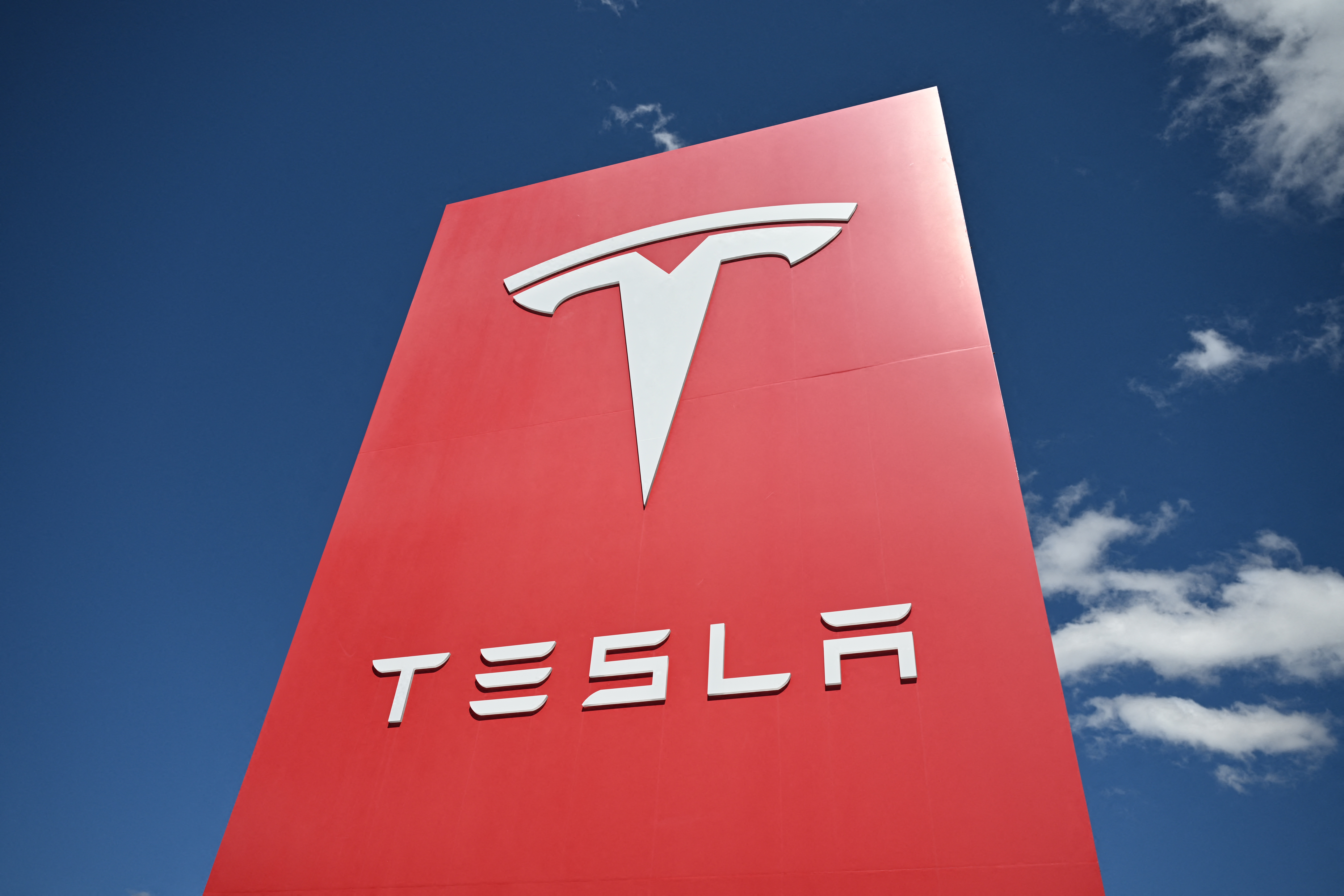 La mala hora de Tesla: propietarios reemplazan sus carros en EE.UU.