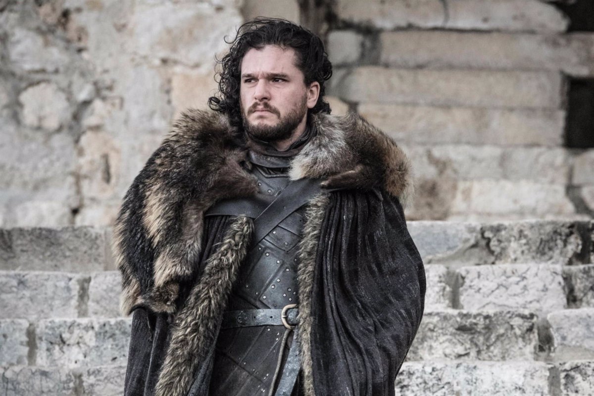 Kit Harington revela que fue “incómodo” grabar escenas eróticas con Emilia Clarke