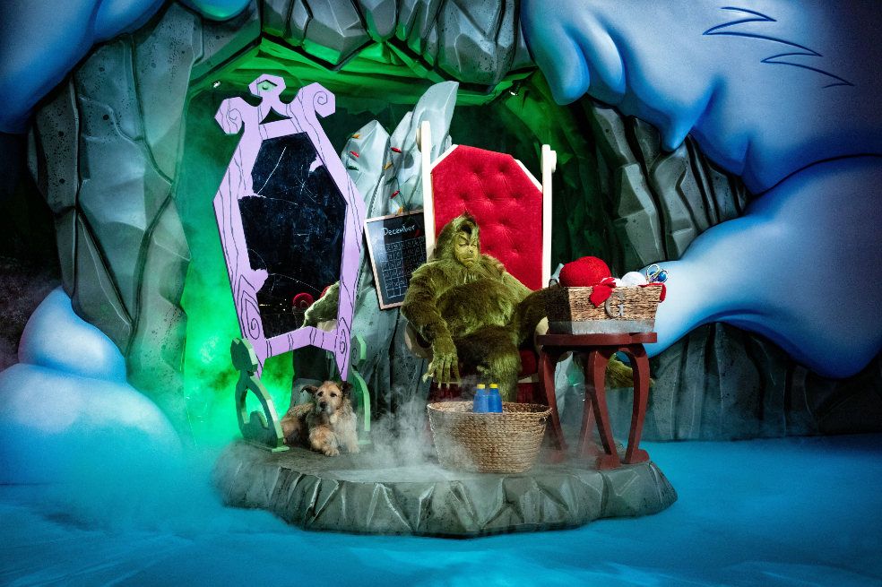 El Grinch es uno de los personajes que verá en la celebración navideña de Universal Orlando Resort.