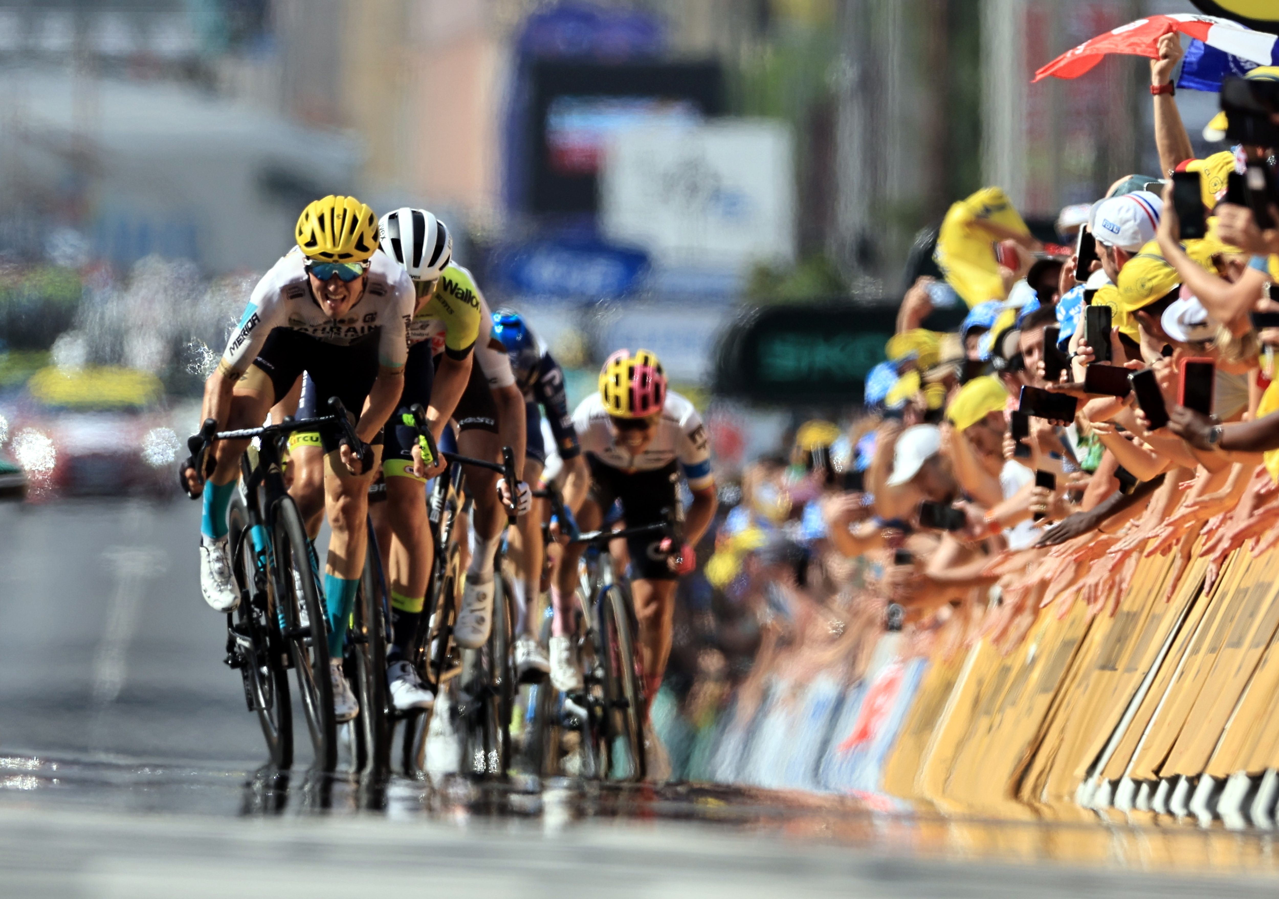 Esteban Chaves y Pello Bilbao, mano a mano por la décima etapa del Tour de Francia
