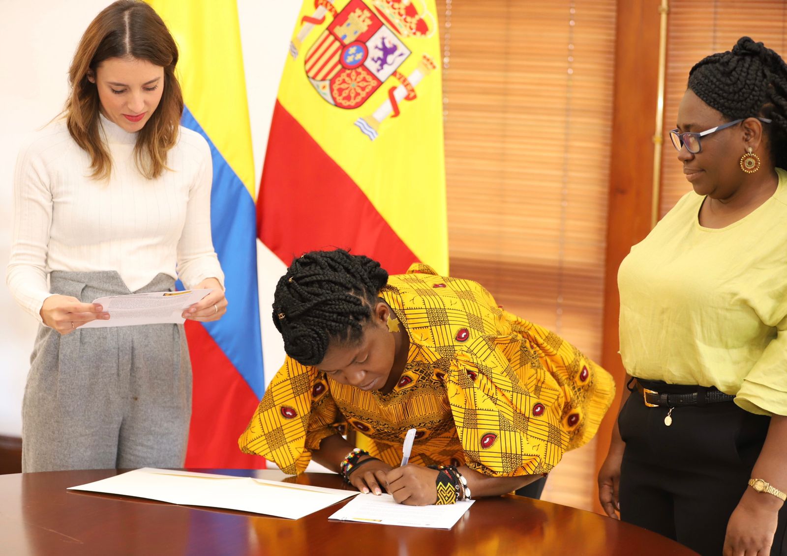 Francia Márquez suscribió acuerdo con España para promoción de equidad e igualdad