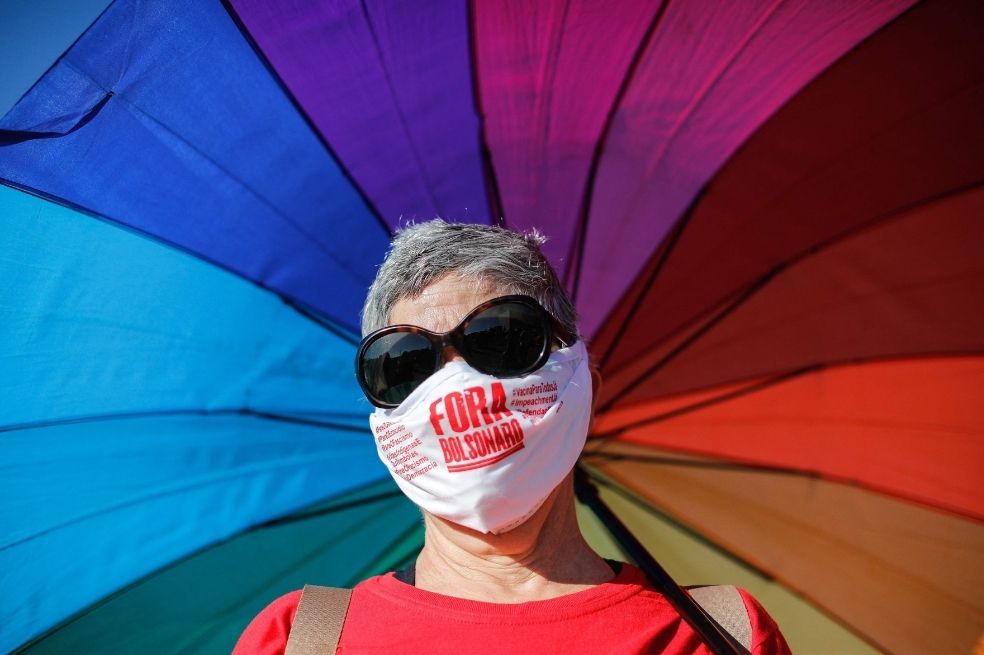 Rio de Janeiro, São Paulo, Brasilia, Belém (Pará, norte), Recife (Pernambuco, noreste), Porto Alegre (sur) son algunas de las ciudades en las que hubo protestas contra Bolsonaro.