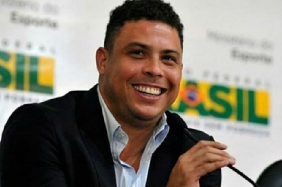 «Adoraría ver a Messi o Cristiano jugando en la selección brasileña»: Ronaldo
