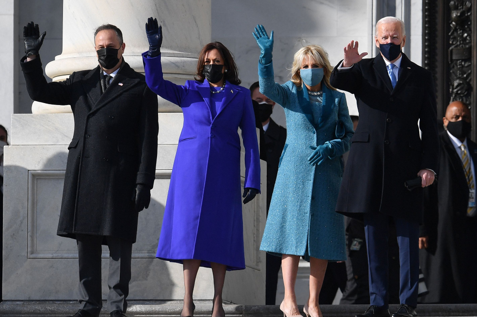 El presidente y la vicepresidenta de Estados Unidos, Joe Biden y Kamala Harris, junto a sus parejas.