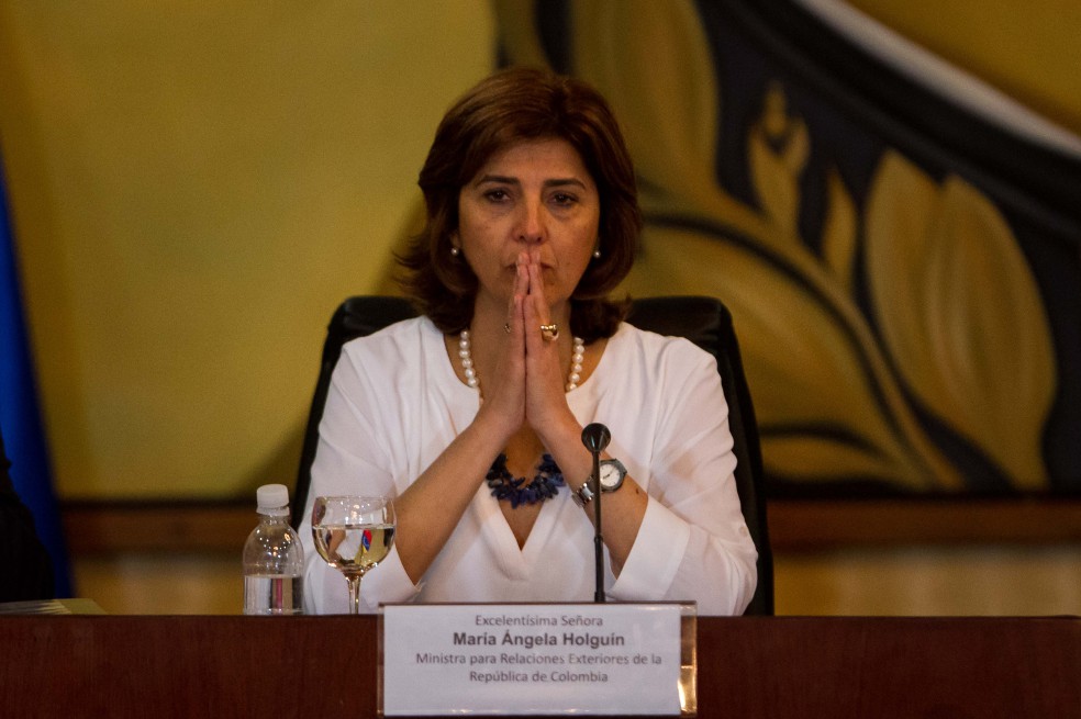 ¿Qué está pasando con la carrera diplomática?