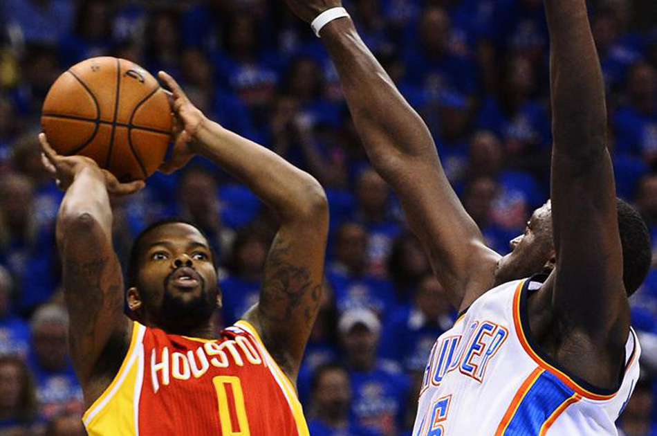 Rockets y Celtics se mantienen en la lucha