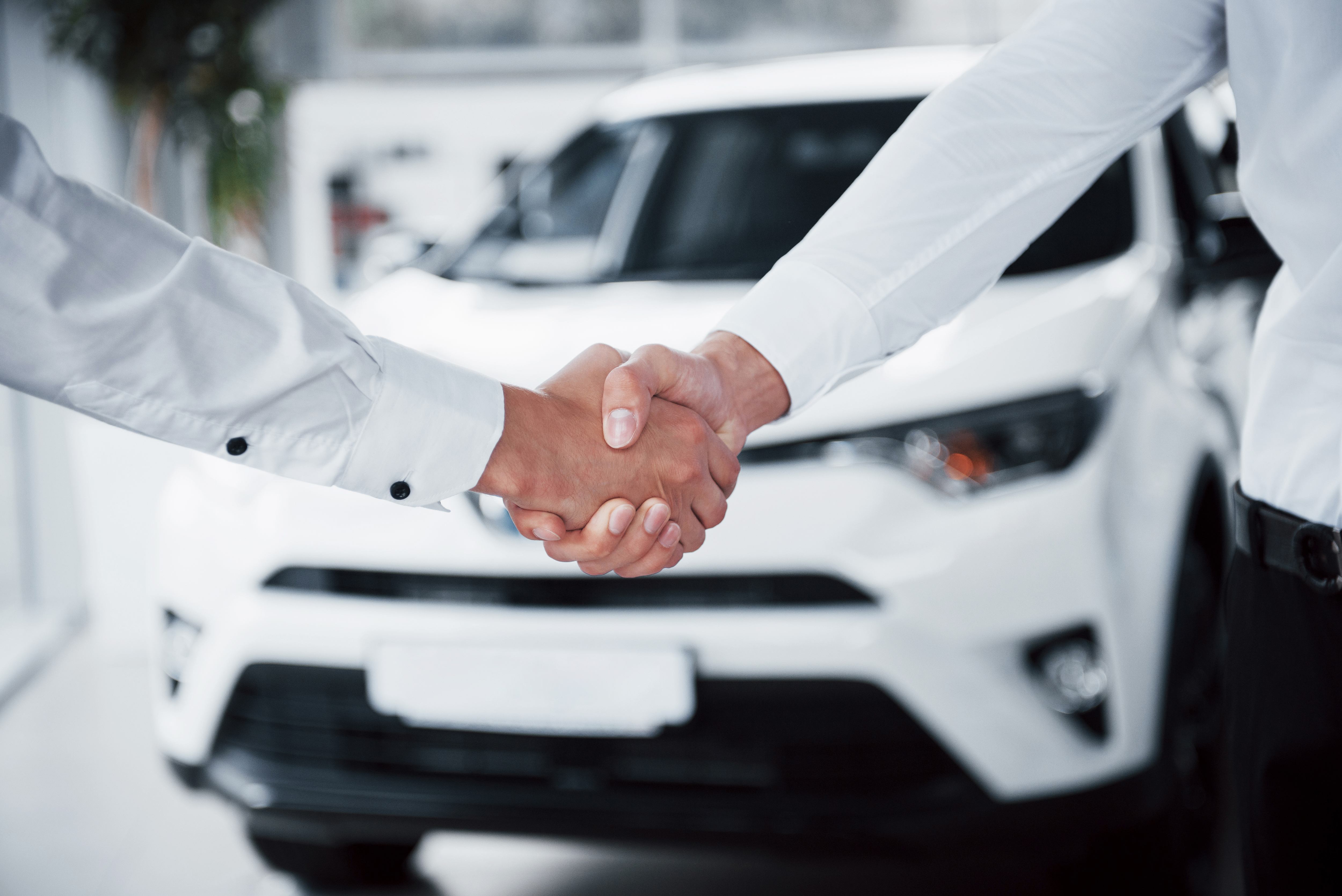 ¿Cómo hacer el traspaso de un carro en Colombia? Paso a paso