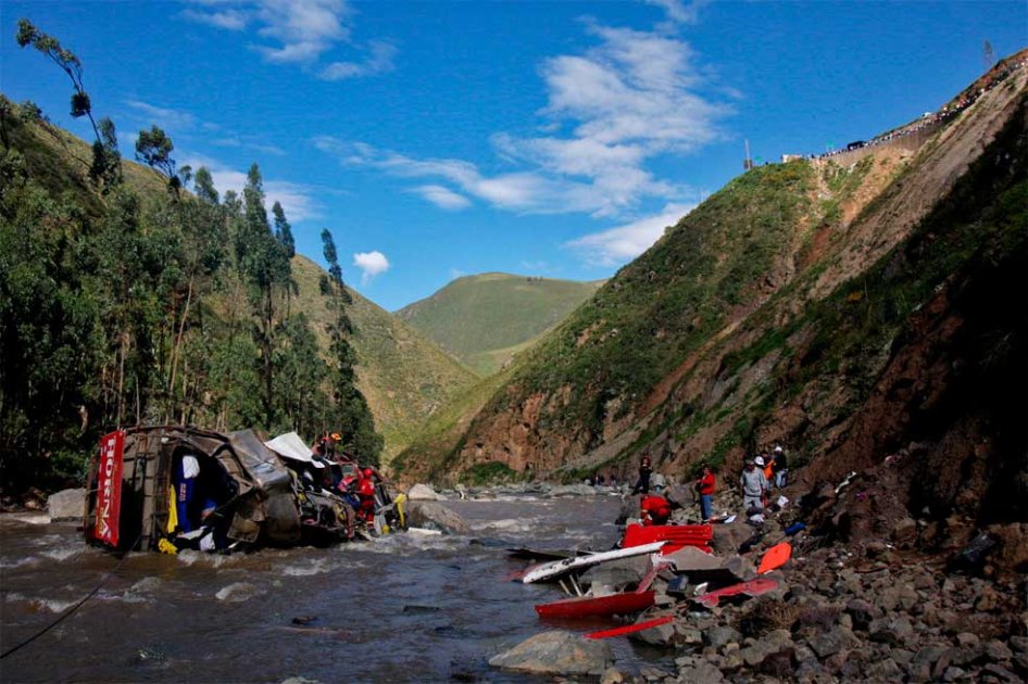 Accidente de tránsito en Perú dejó 33 personas muertas