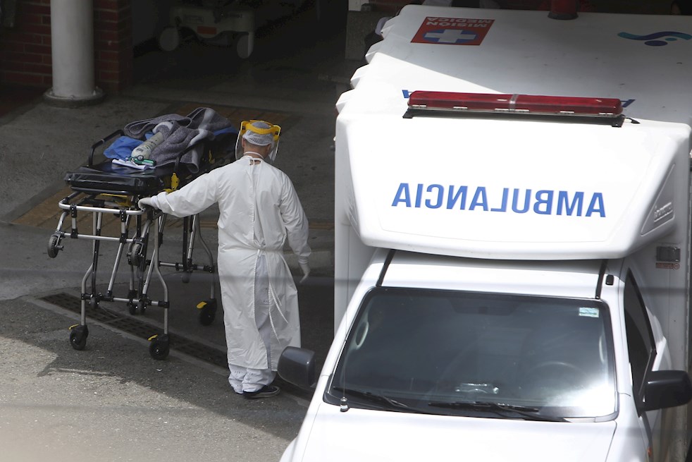 Los contagios y muertes por COVID-19 en Colombia siguen en descenso