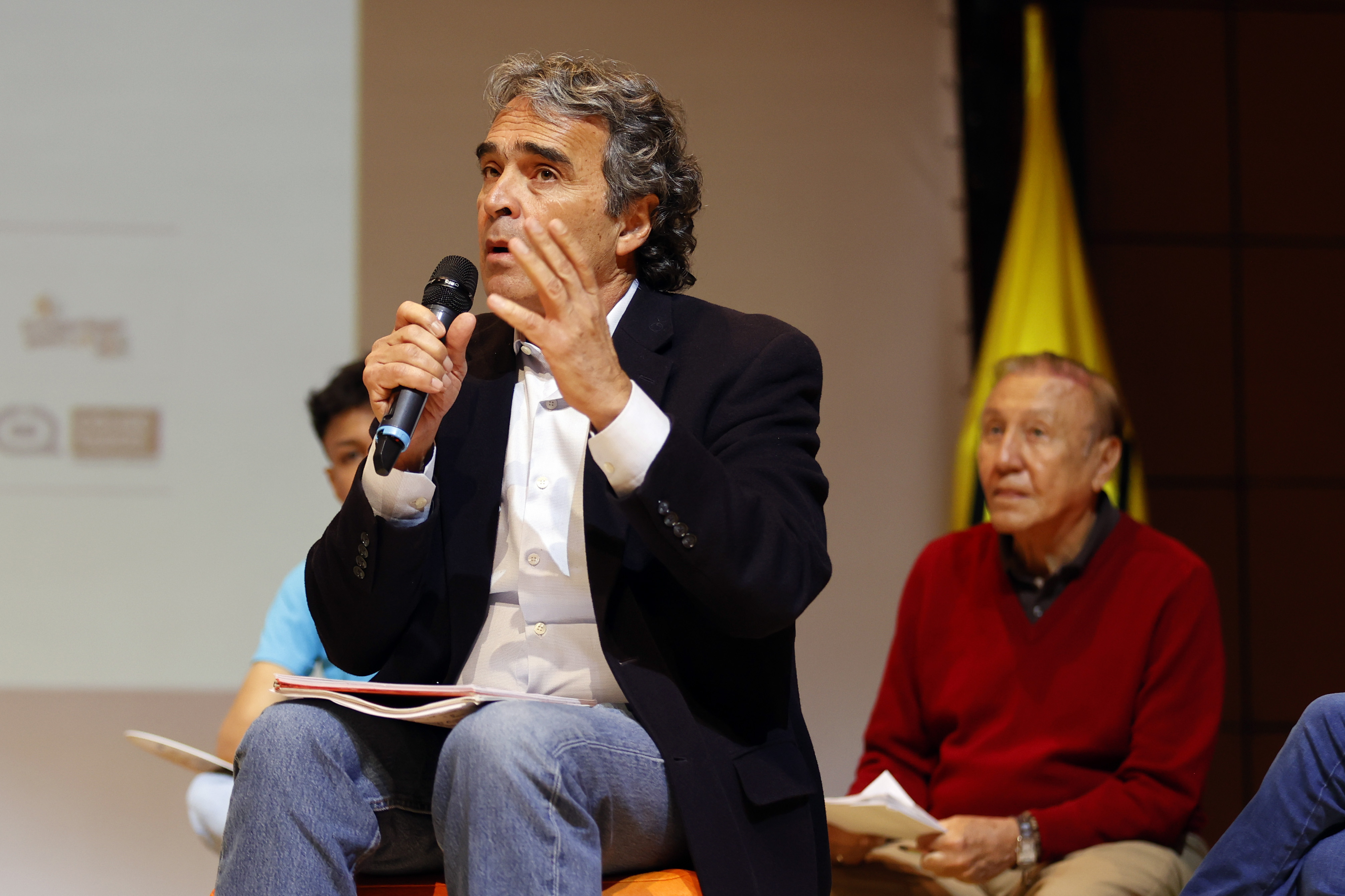 ¿Todavía hay posibilidades de que Fajardo se una a Rodolfo Hernández?