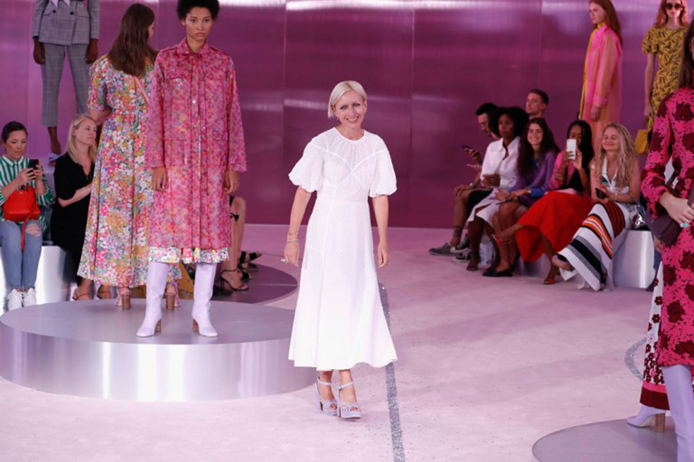 El primer desfile de Kate Spade sin su fundadora: ‘Chic setentero’