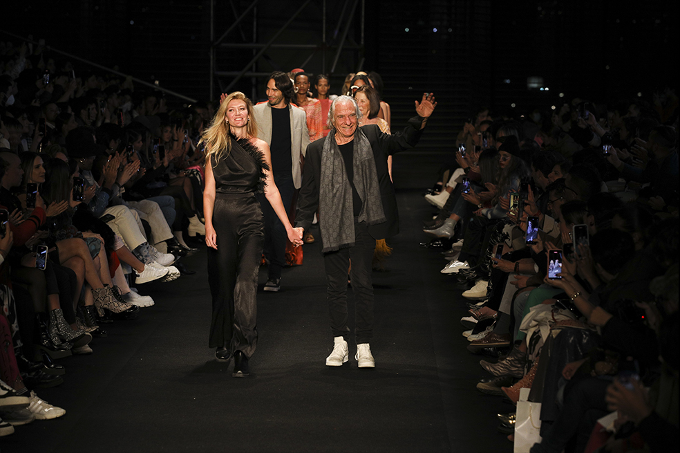 Bogotá Fashion Week 2022: La semana de la moda de la capital del país
Celebridades y personalidades del mundo de la moda lucieron sus mejores pintas en los tres días de pasarelas del Bogotá Fashion Week 2022.