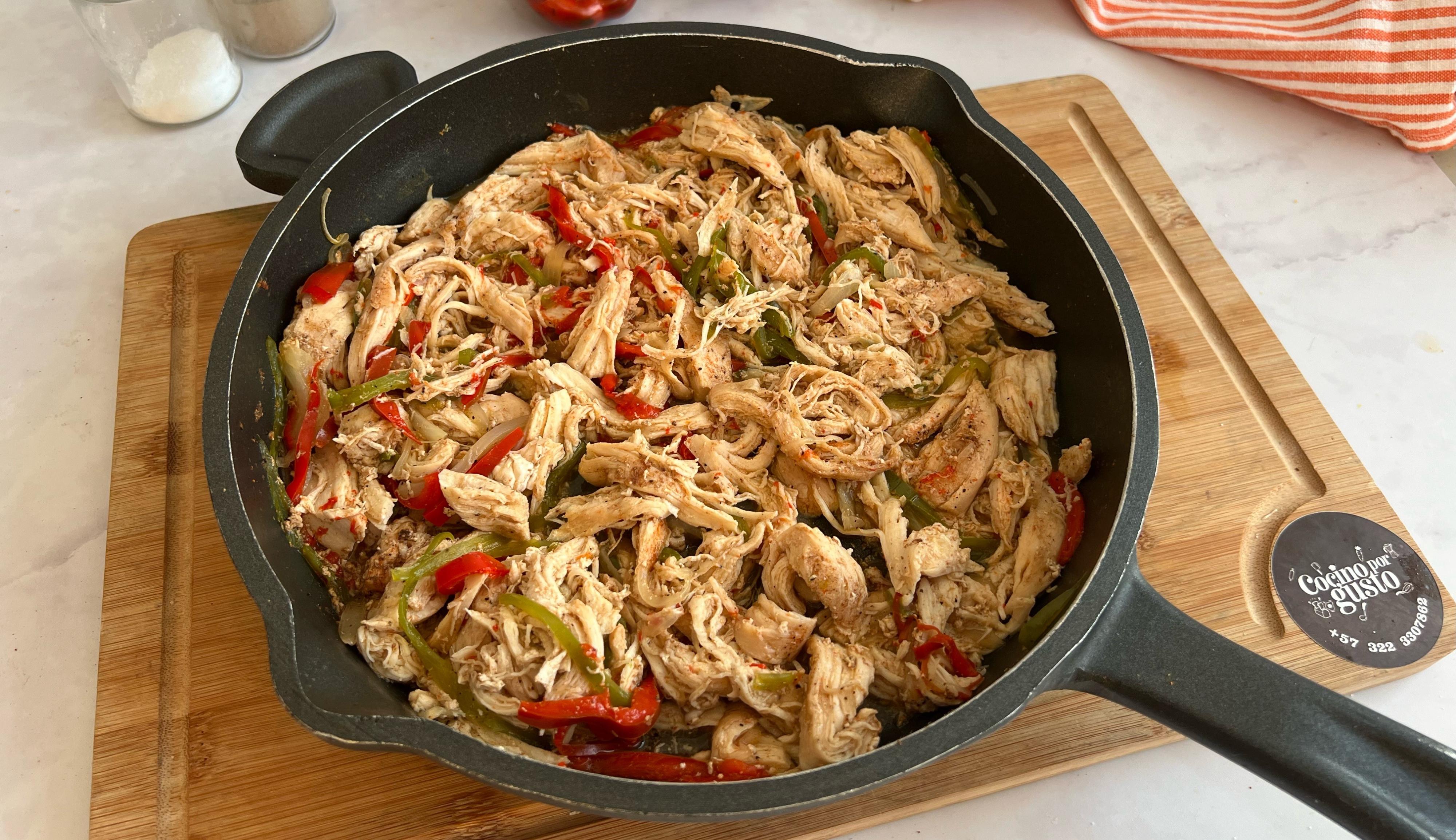 Domingo de cacerola de pollo y vegetales