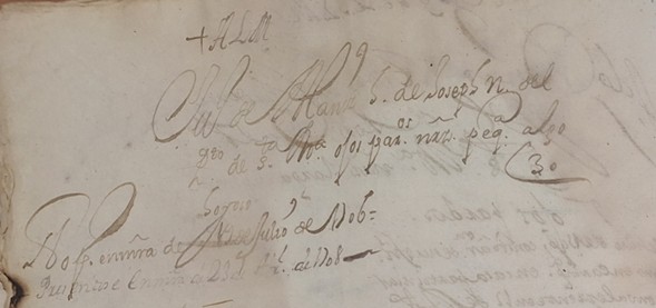 Registro de enrolamiento como artillero de Juan de Alanís. Allí se indica su descripción física, edad, lugar de origen y su deserción el 19 de julio de 1706.