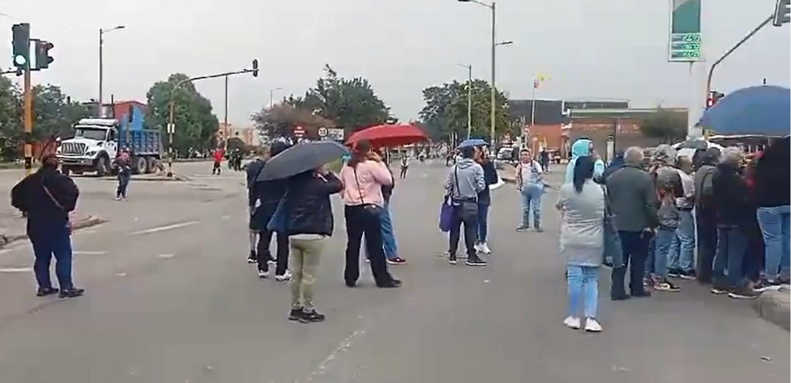 Movilidad 22 de octubre: fuertes lluvias generaron retrasos en Transmilenio