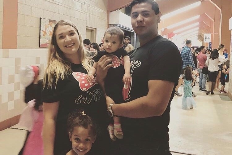 Tiroteo en El Paso: los padres que hicieron un escudo humano para salvar a su bebé