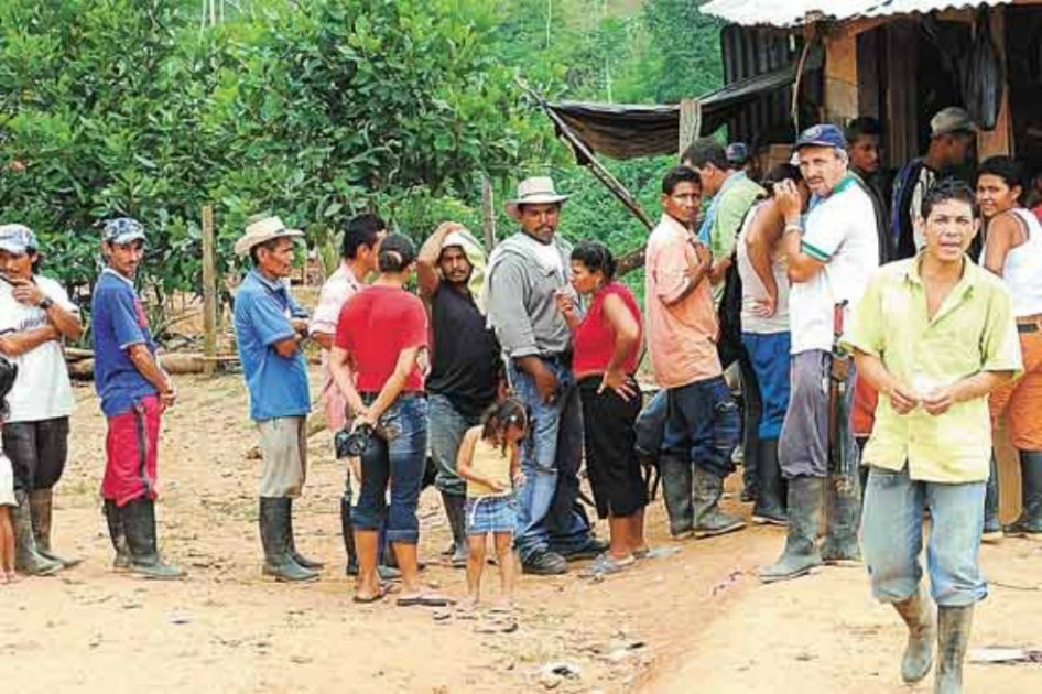 En seis meses han sido desplazadas 17 mil personas en Colombia: Defensoría del Pueblo