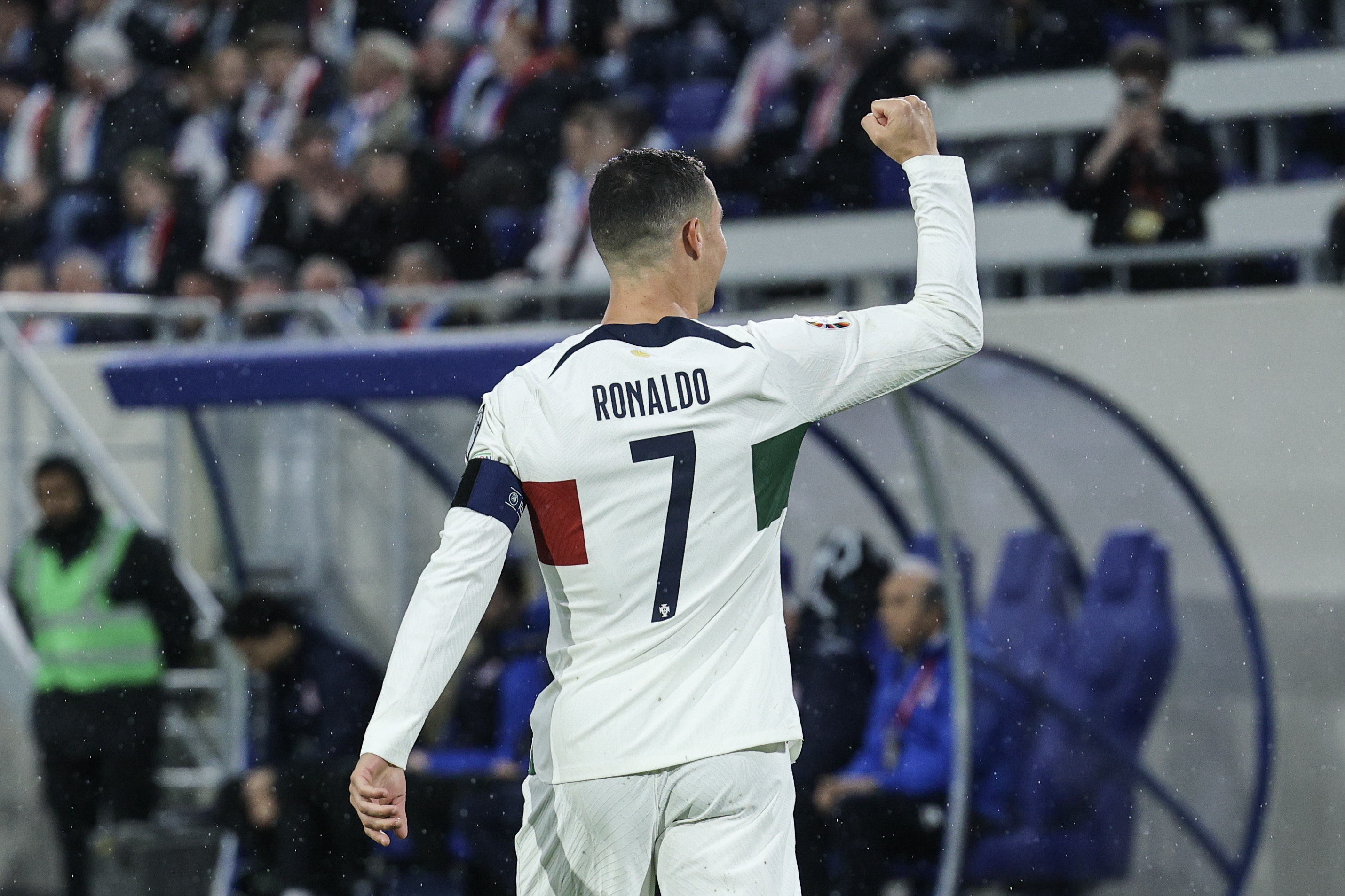 Inglaterra y Portugal confirman su buen momento, Italia corrige el rumbo