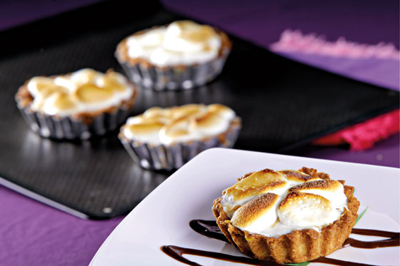 ¿Cómo preparar Tartaletas con mousse de mango y masmelos?