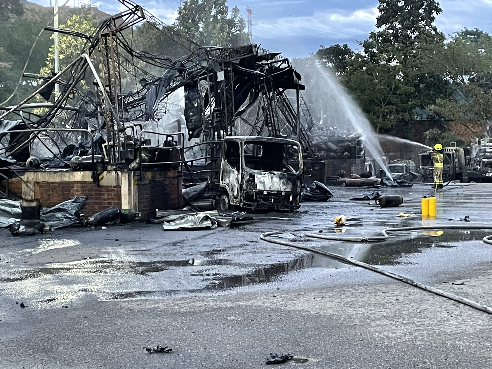 Una chispa habría  provocado la explosión de 1.500 cilindros de gas en Bucaramanga