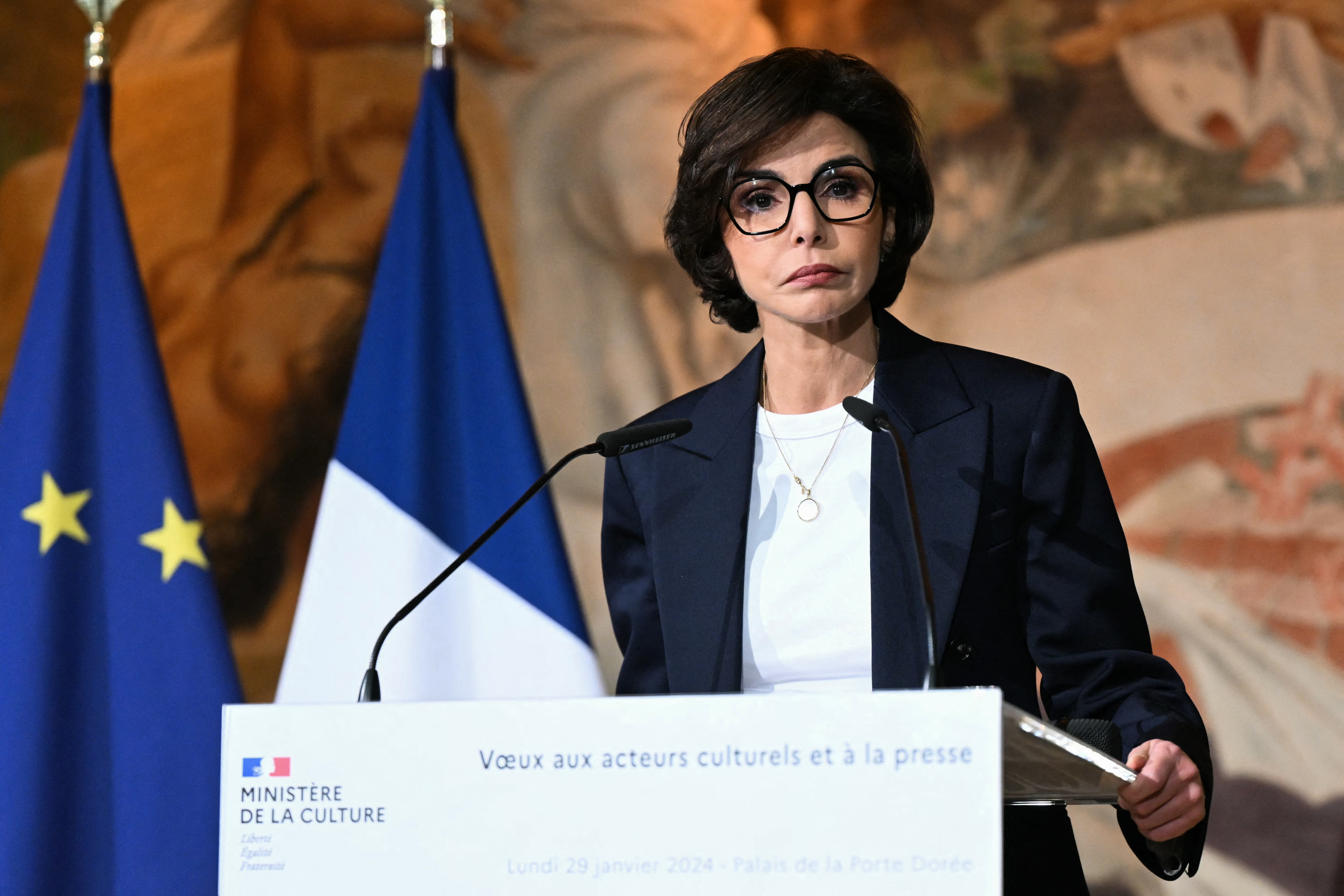 Ministra de Cultura francesa asegura que el “wokismo” es una “política de censura”