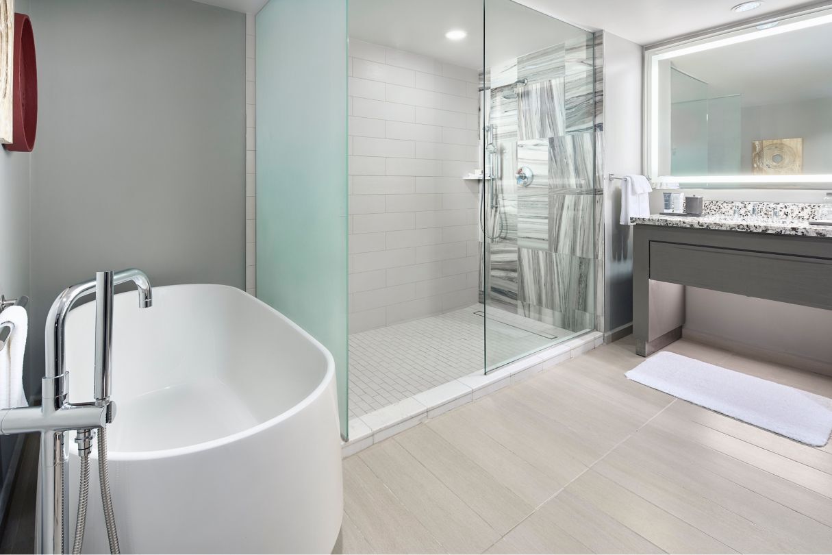 Las habitaciones del hotel están recientemente renovadas.