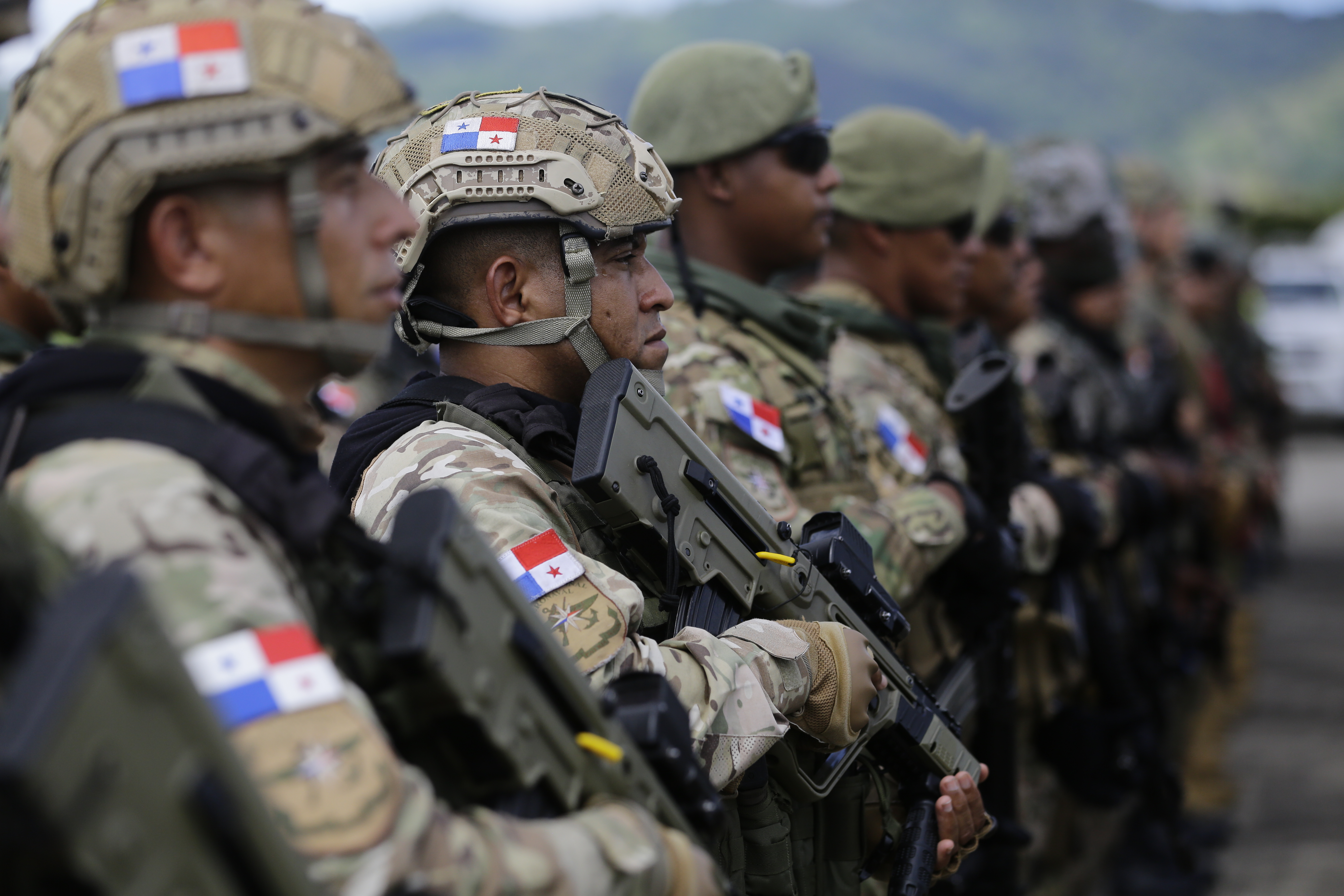 Panamá busca combatir criminales que aterrorizan migrantes en el Darién