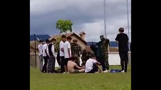 “Hallaron varias armas”: Ejército responde a polémica por requisa en colegio
