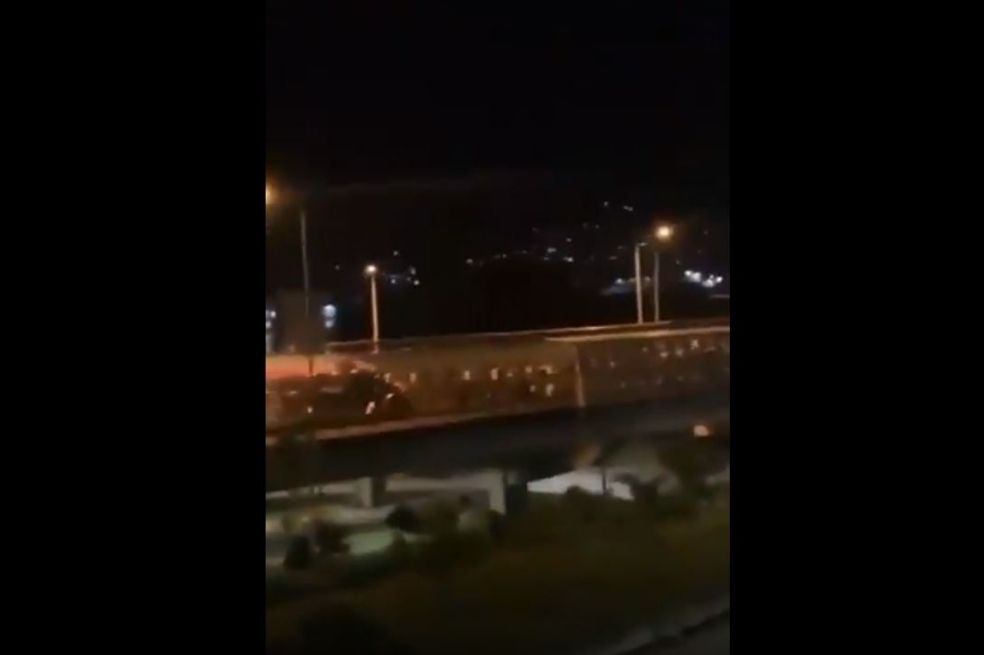 En Pereira, una tanqueta del Esmad se fue contra manifestantes en plena vía
