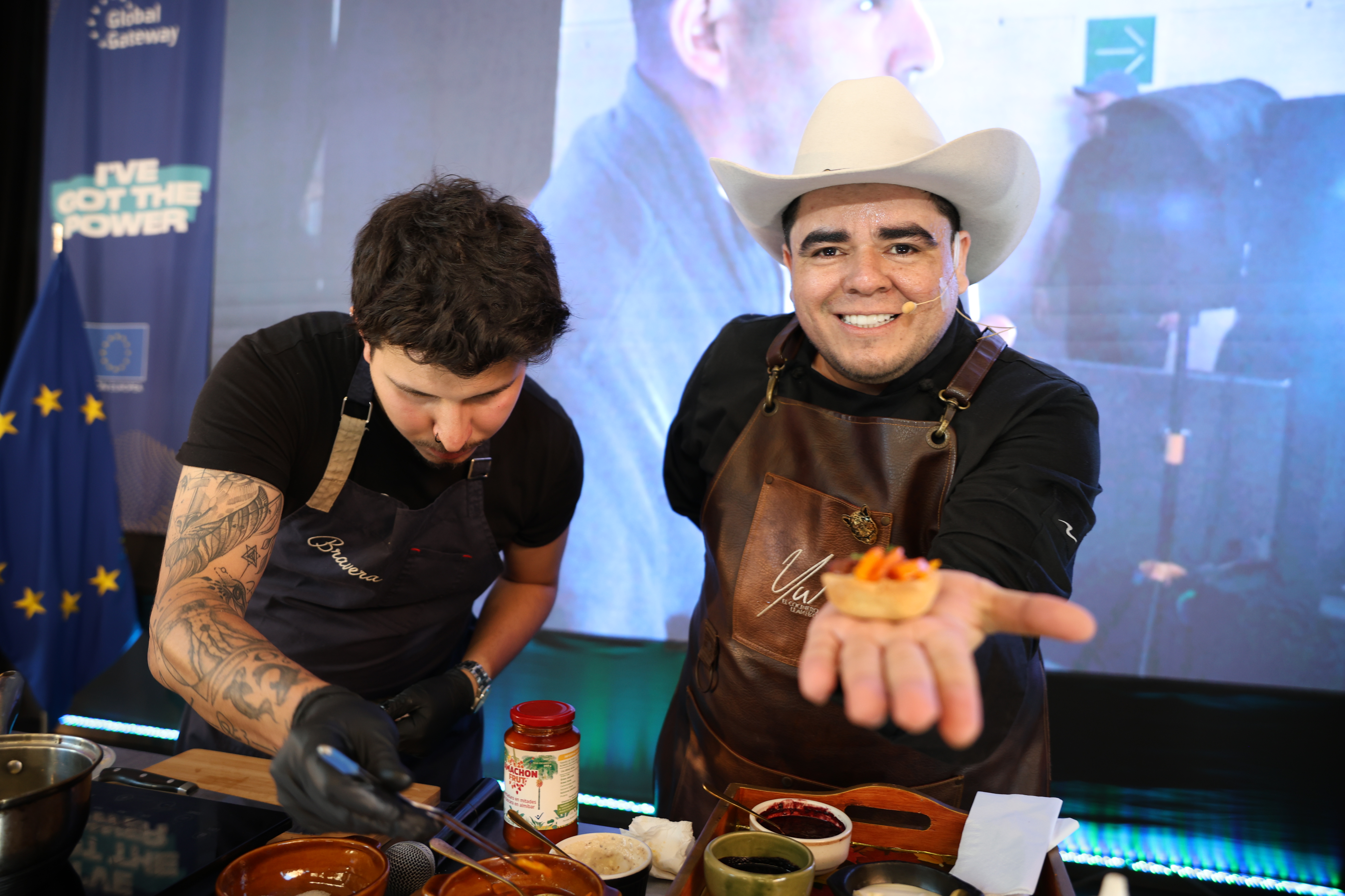 El corazón de la conmemoración del Día de Europa fue la experiencia gastronómica “Los Sabores de la Paz”, liderada por Yul, el Cocinero Llanero.