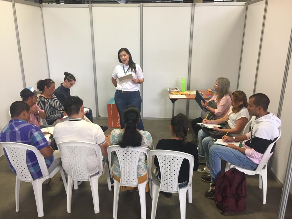 Más de 2.400 vacantes laborales  durante microferia de empleo en la comuna 5 de Medellín