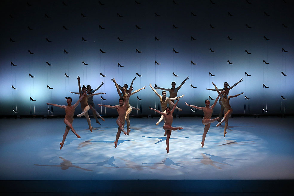 Esta versión de “La Cenicienta”, a cargo del Malandain Ballet Biarritz, se basa en la duda, el rechazo y la esperanza del personaje principal. / Cortesía Teatro Mayor
