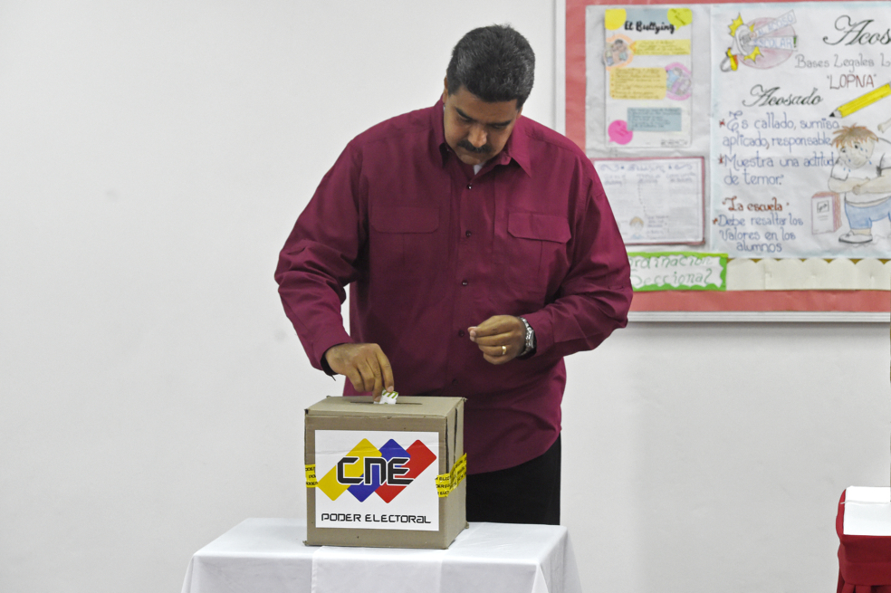 En fotos: Pocos votantes, a una hora del cierre electoral en Venezuela