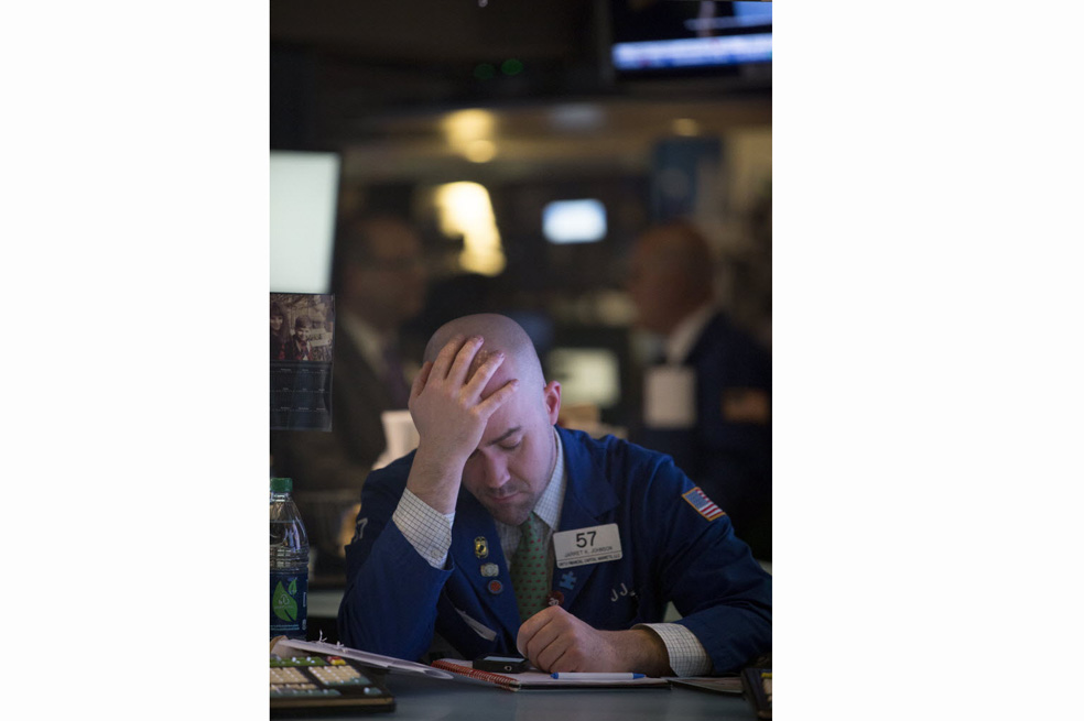 China debilita las acciones globales