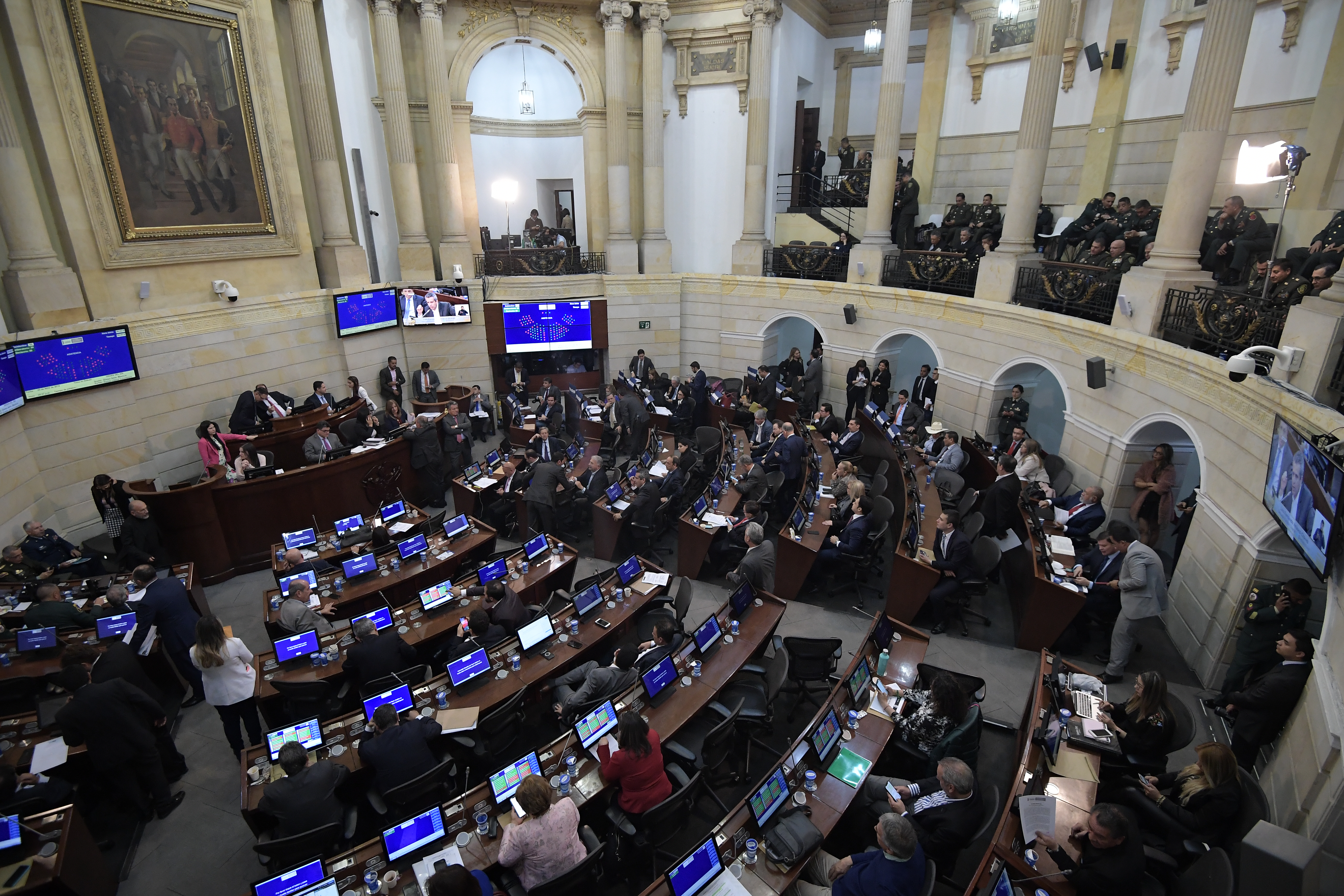 Proyecto busca normalizar plazos para acceso a la información a periodistas y congresistas