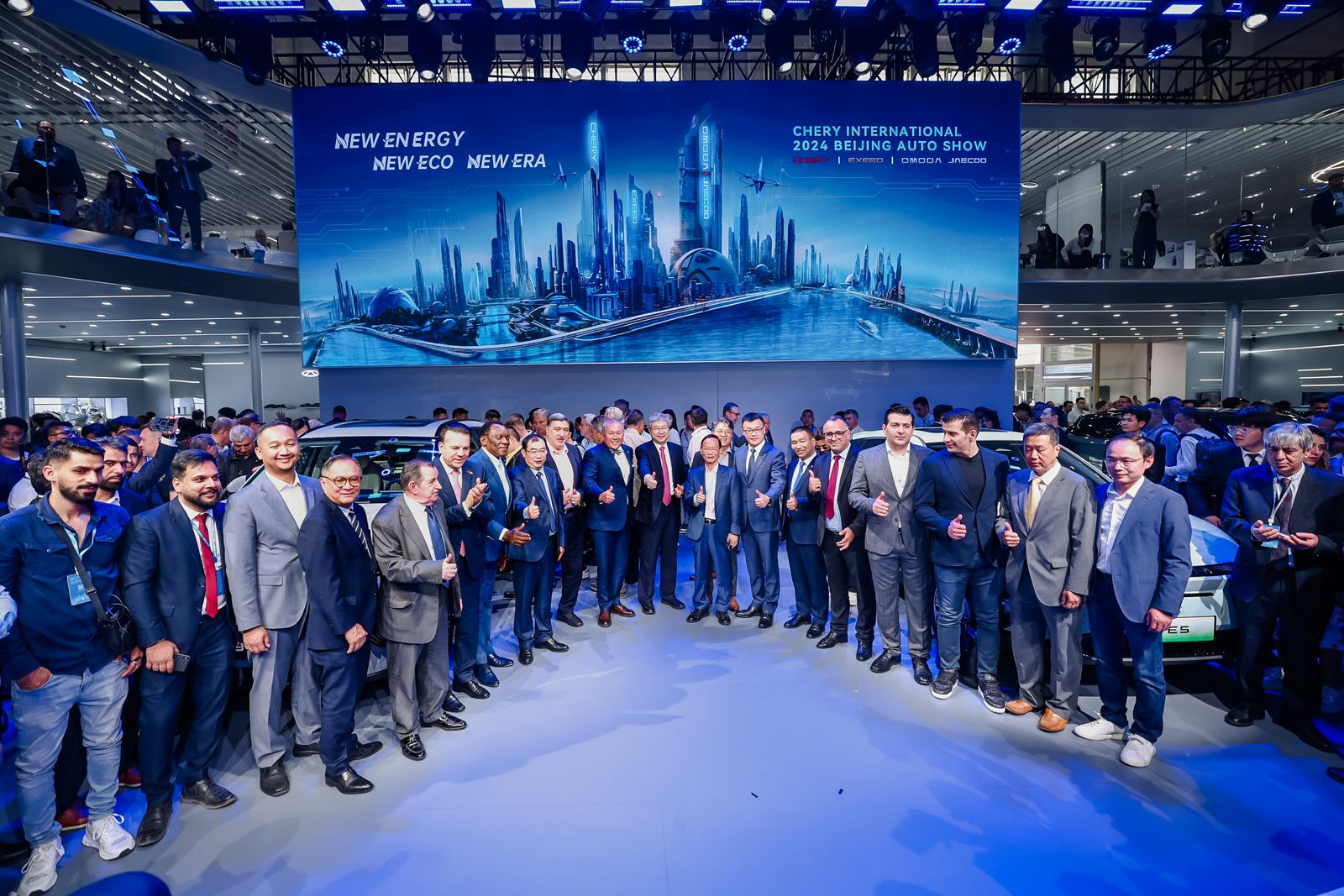 Así es el nuevo Chery Tiggo 9 híbrido enchufable. La marca china, protagonista en el Salón del Automóvil de Beijing, regresó a Colombia de la mano del Grupo Vardí.