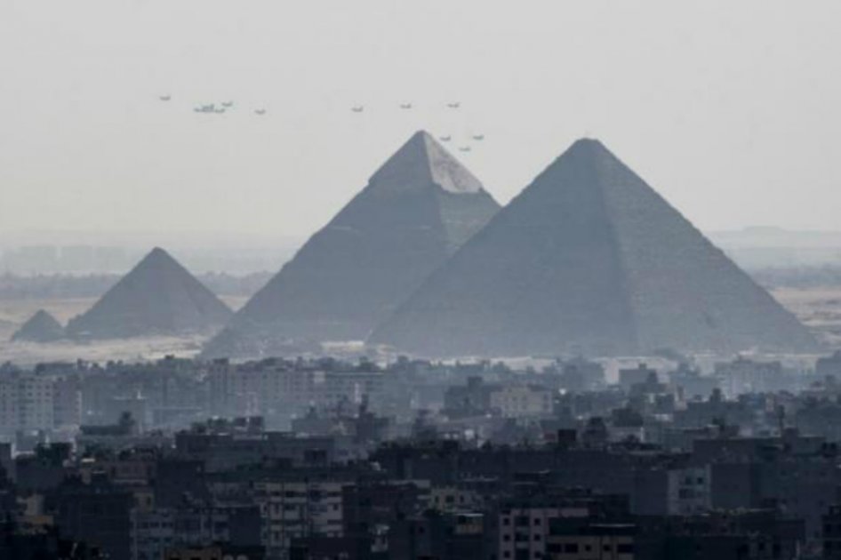Las pirámides de Egipto eran graneros, según candidato a la Casa Blanca