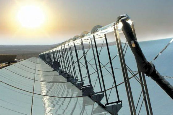 Inauguran mayor planta solar del mundo en Emiratos Árabes