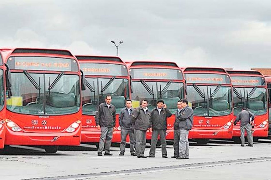 Buses de Transmilenio pasaron prueba de contaminación atmosférica: Distrito