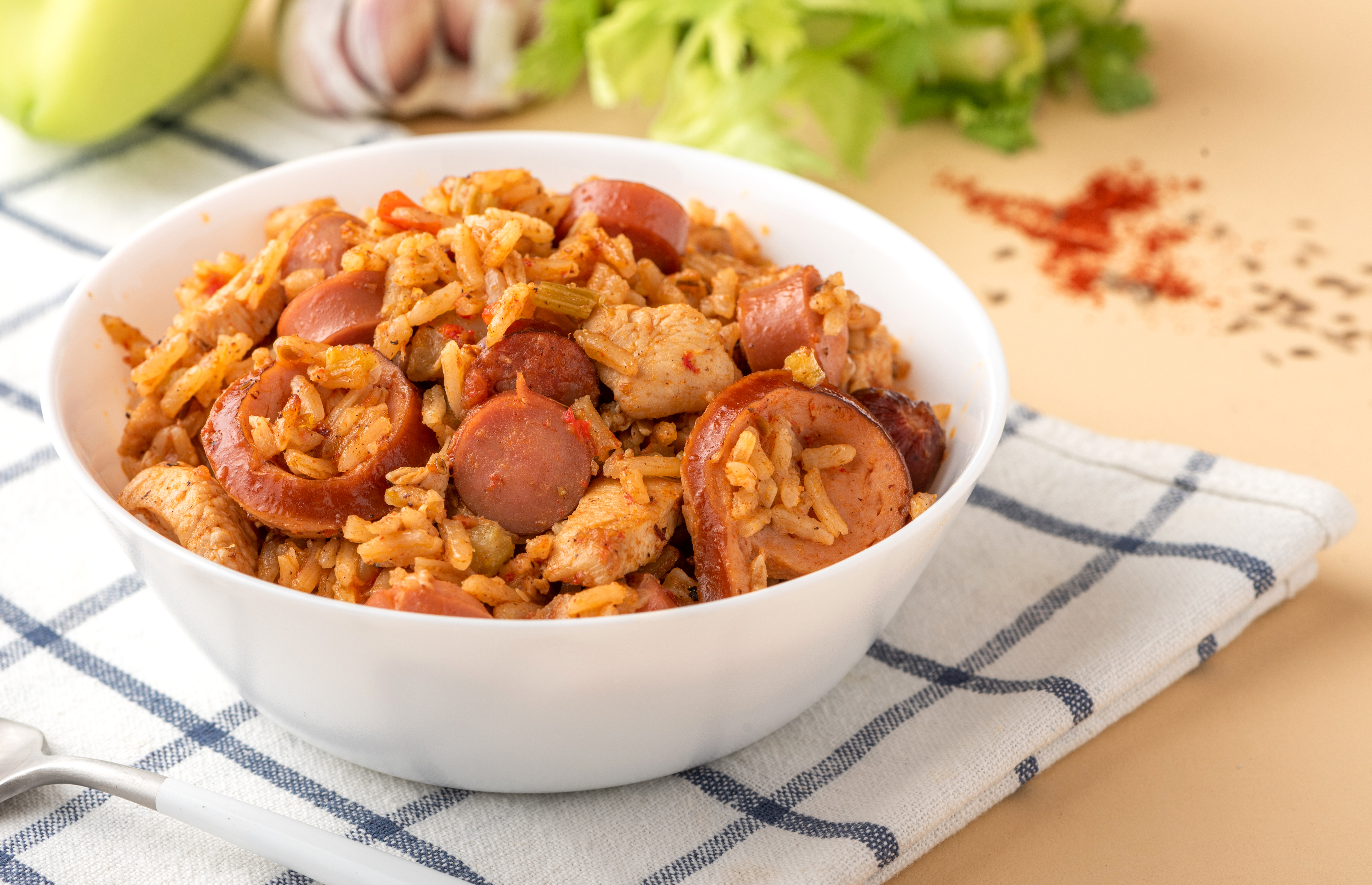 Esta es la receta para cocinar arroz con salchichón