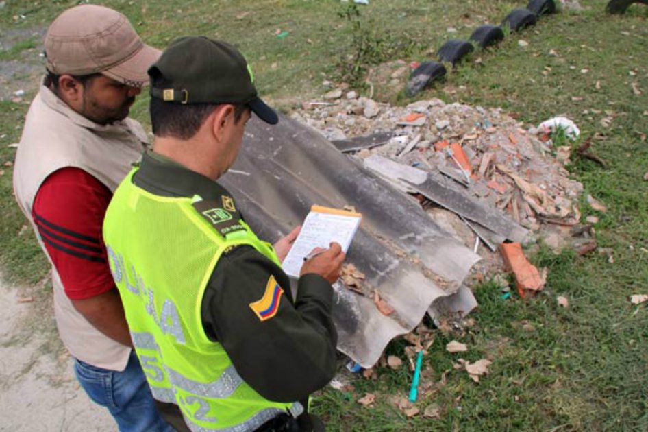 La mayoría de comparendos ambientales en Bogotá son por tirar basura