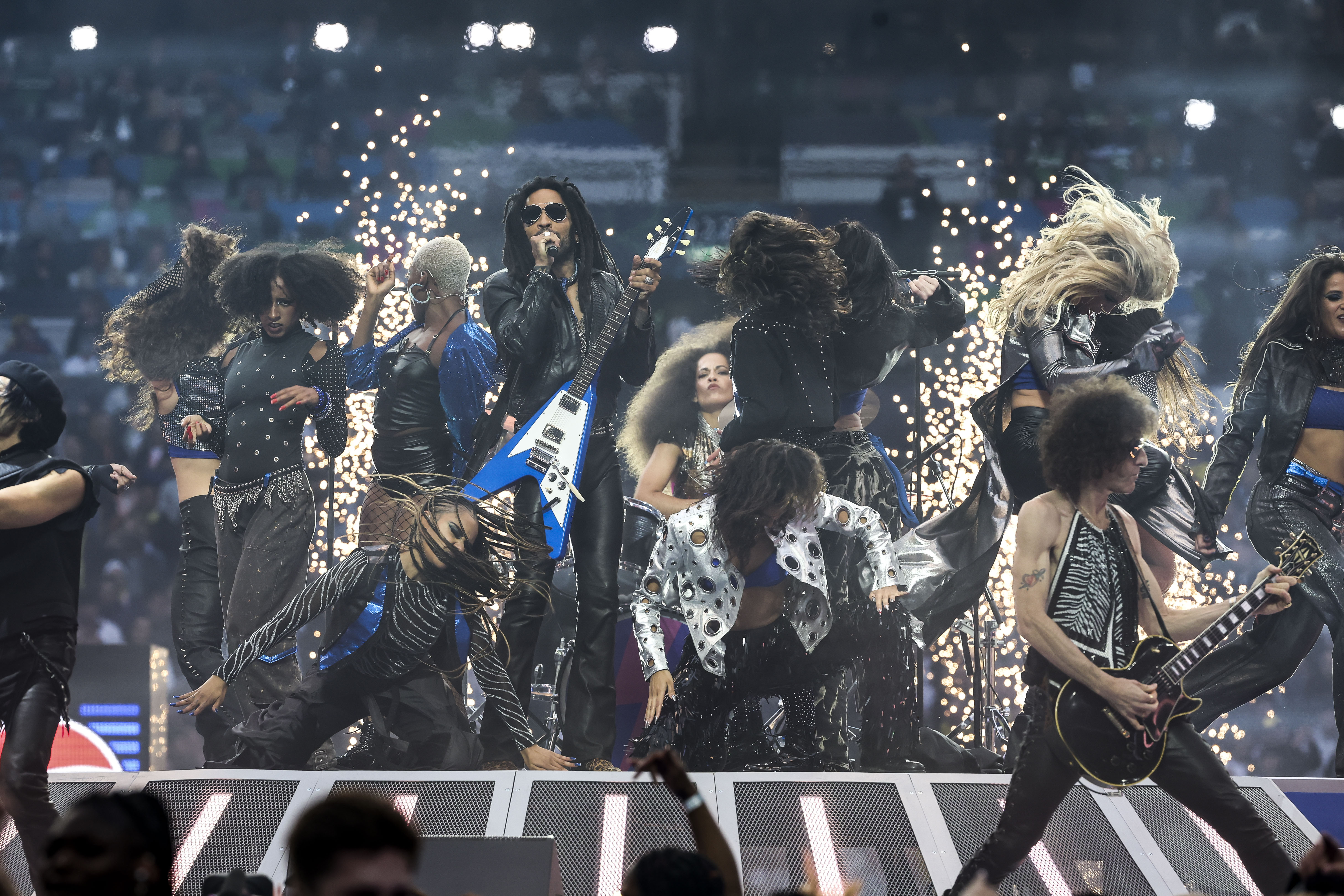 Así fue el impresionante show de Lenny Kravitz en la final de la Champions: video