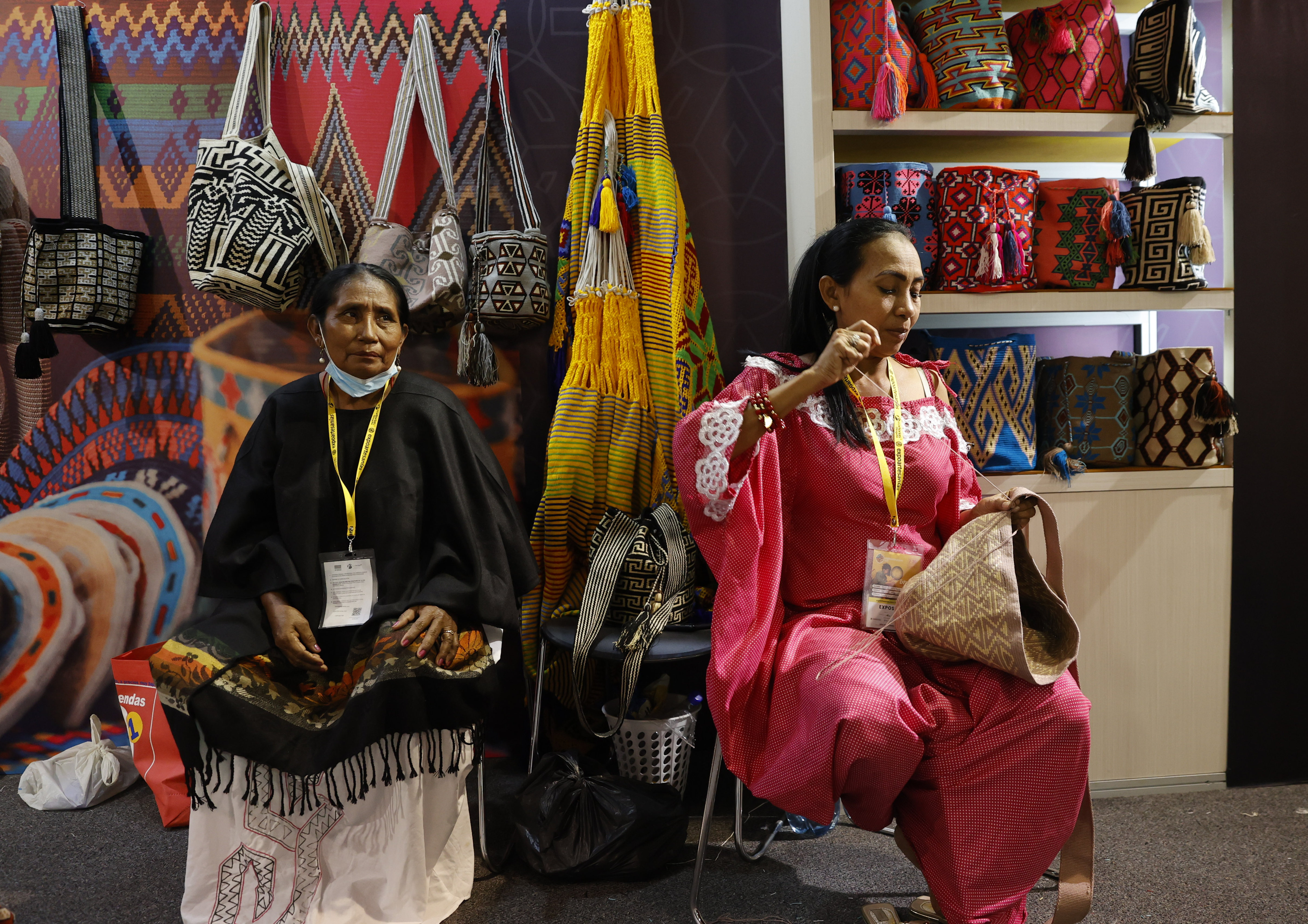 Las “artesanías del mundo” se toman la principal feria del sector en Colombia